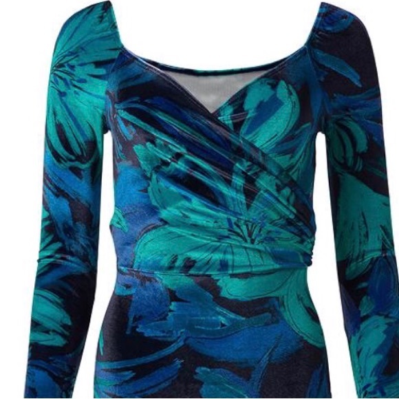 NEW SOLD OUT VENUS Floral Print long sleeve Velvet Dress XS - Picture 5 of 7